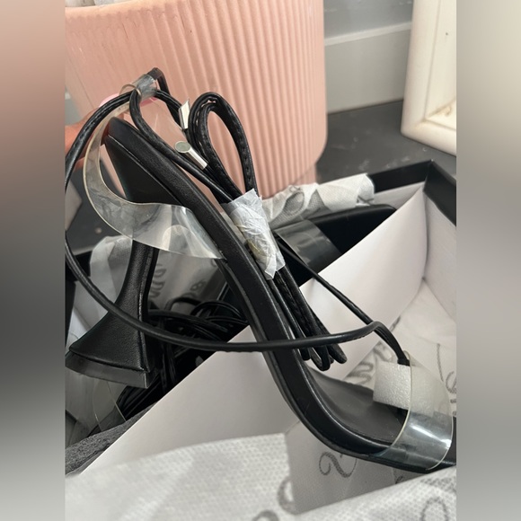 Square toe lace up thong heels : black size 7.5 in women’s - Picture 2 of 2